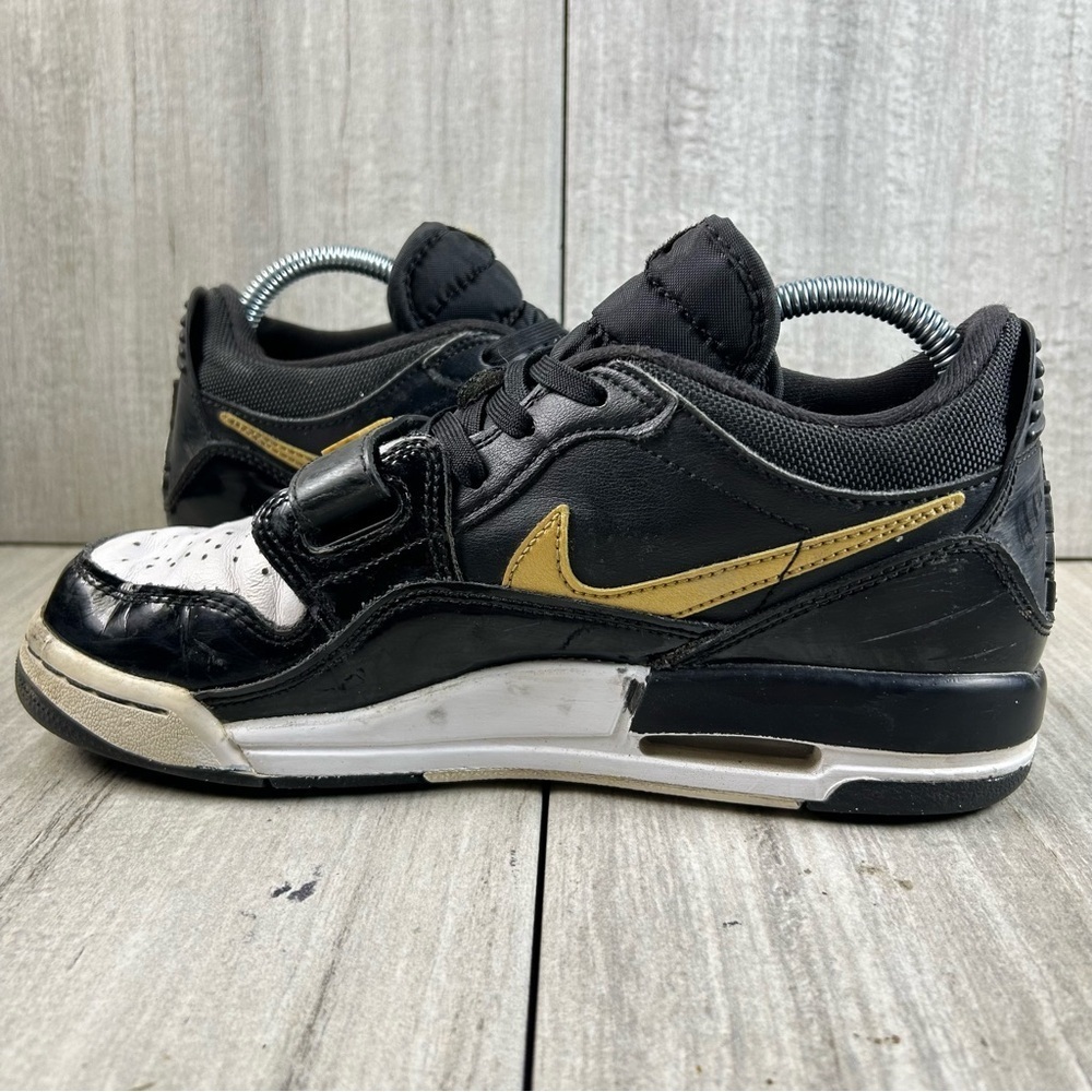 Nike Air Jordan Legacy 312 GS Basketball Black Gold Sneaker Youth Boys Size 6.5Y - Picture 4 of 10